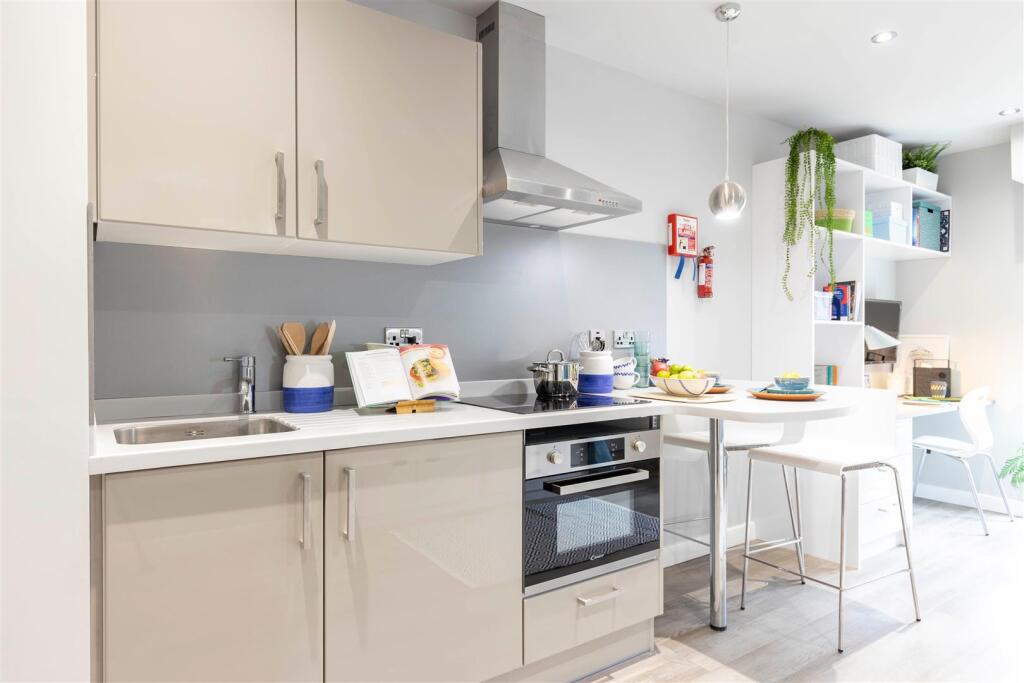 1 bedroom detached house for rent