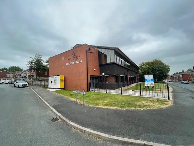 Photo 16