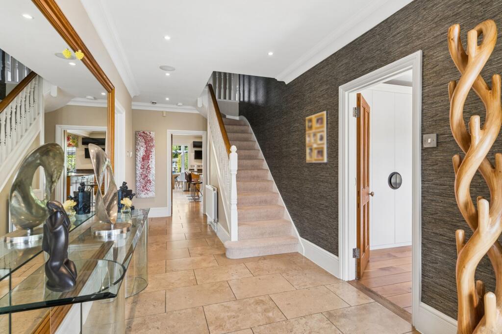 House in St Albans - View 5