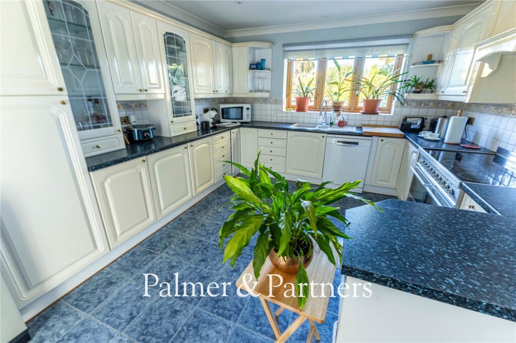 House in Ipswich - View 5