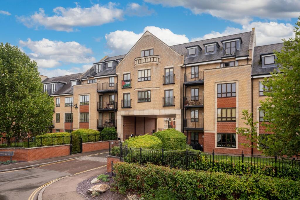 Main image of property: Riverside, Cambridge, CB5