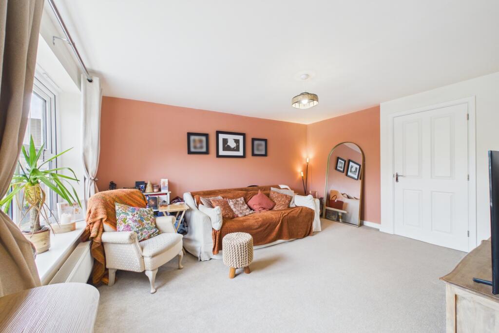Turnpike Close, Needingworth, St. Ives, Cambridgeshire, PE27 photo 3