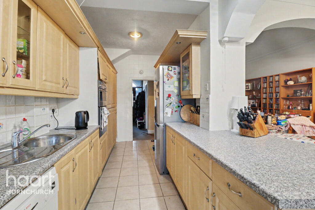 4-bed semi-detached on Crystal Avenue, Hornchurch, £650,000
