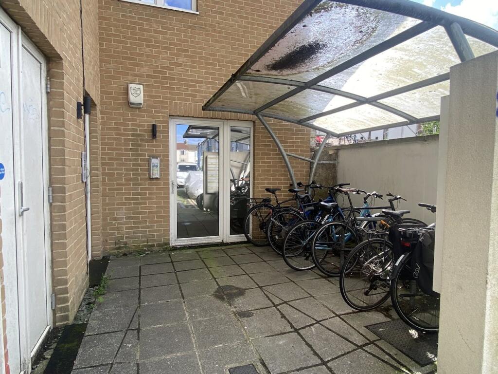 Main image of property: 26a St Martins Place, Brighton, BN2 3LE