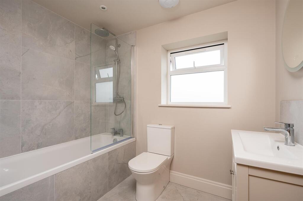Apartment in York, Holgate - View 3