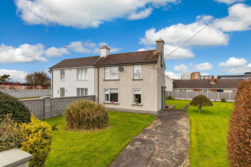 Main image of property: 4 Barberstown Lane North, Clonsilla, Dublin 15, D15A6Y8