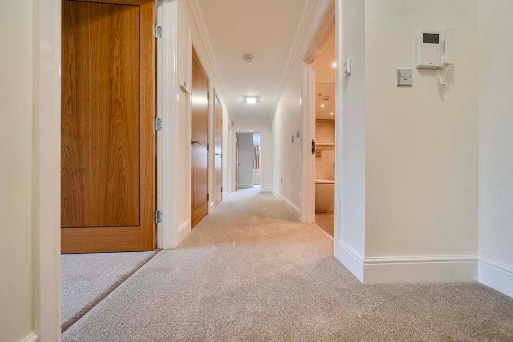 Arun House, Elmbridge Village, Cranleigh, GU6 photo 5