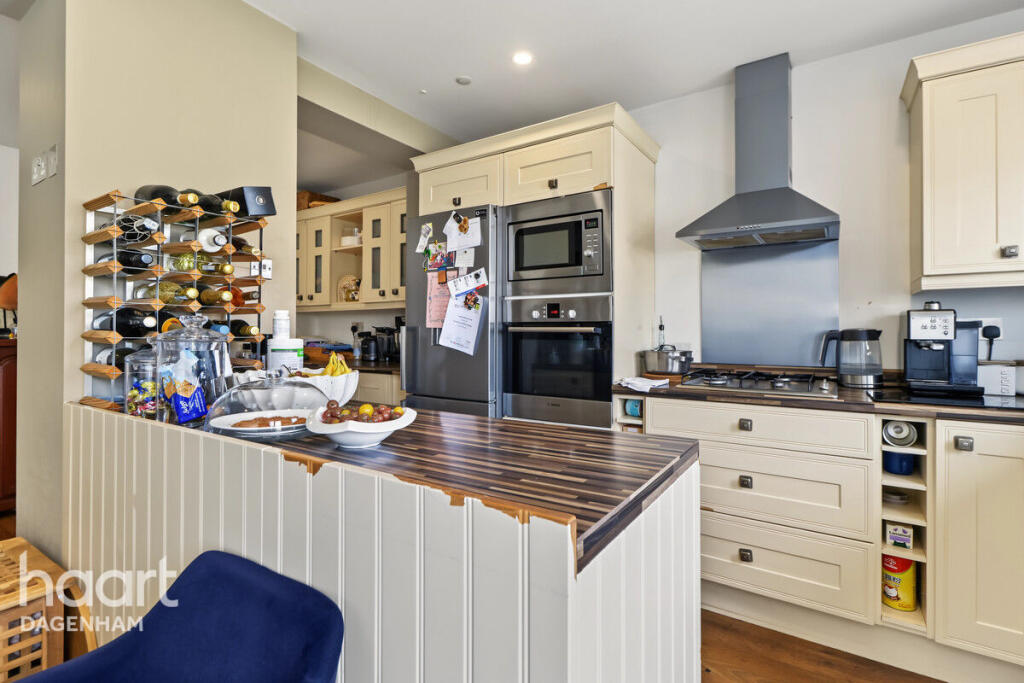House in Romford - View 4