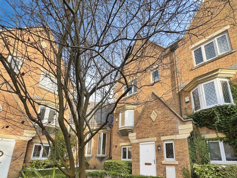 Main image of property: Reeceton Gardens, Heaton
