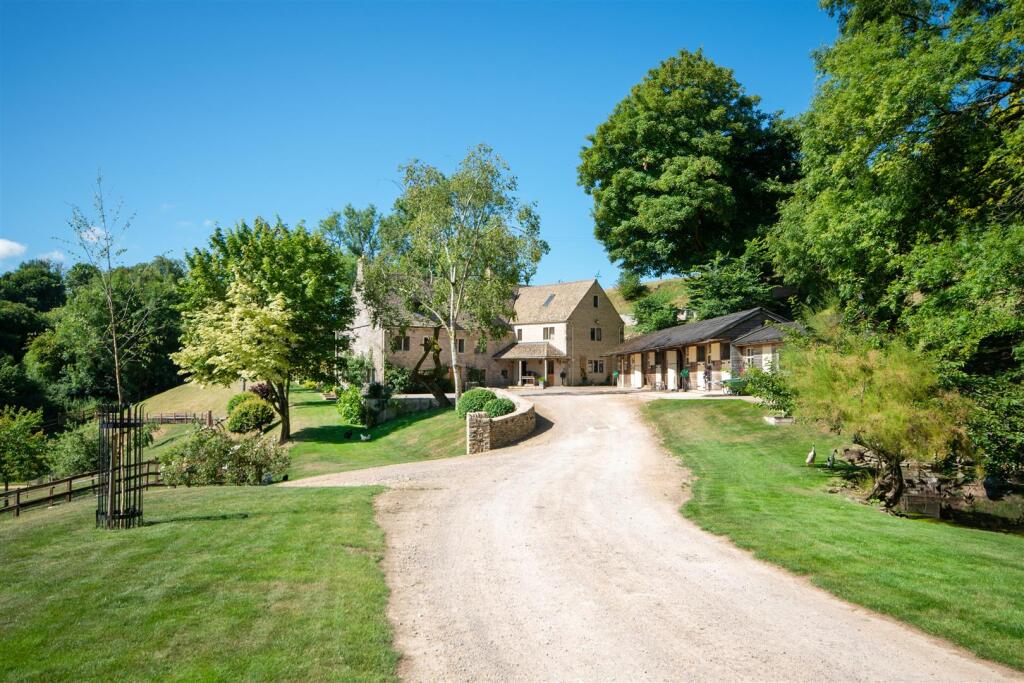 Main image of property: Middle Lypiatt, Gloucestershire