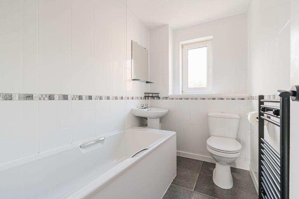 Apartment in Edinburgh - More
