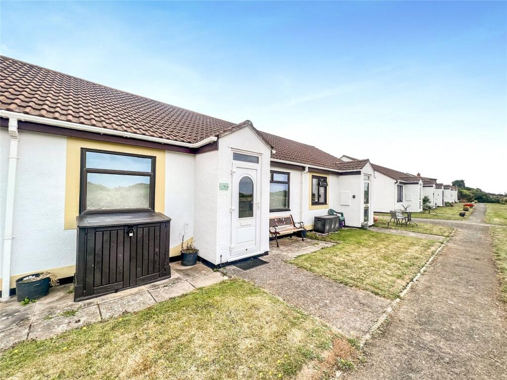 2-bed house on Maple House, Knoll Park, Brean, Somerset, TA8, £205,000