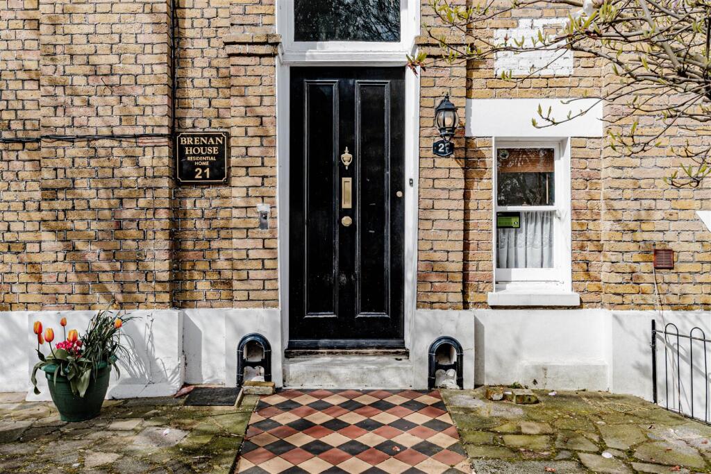21, Vale Square, Ramsgate photo 2