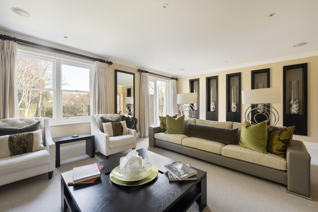 Kidbrooke Grove, Blackheath SE3 photo 2