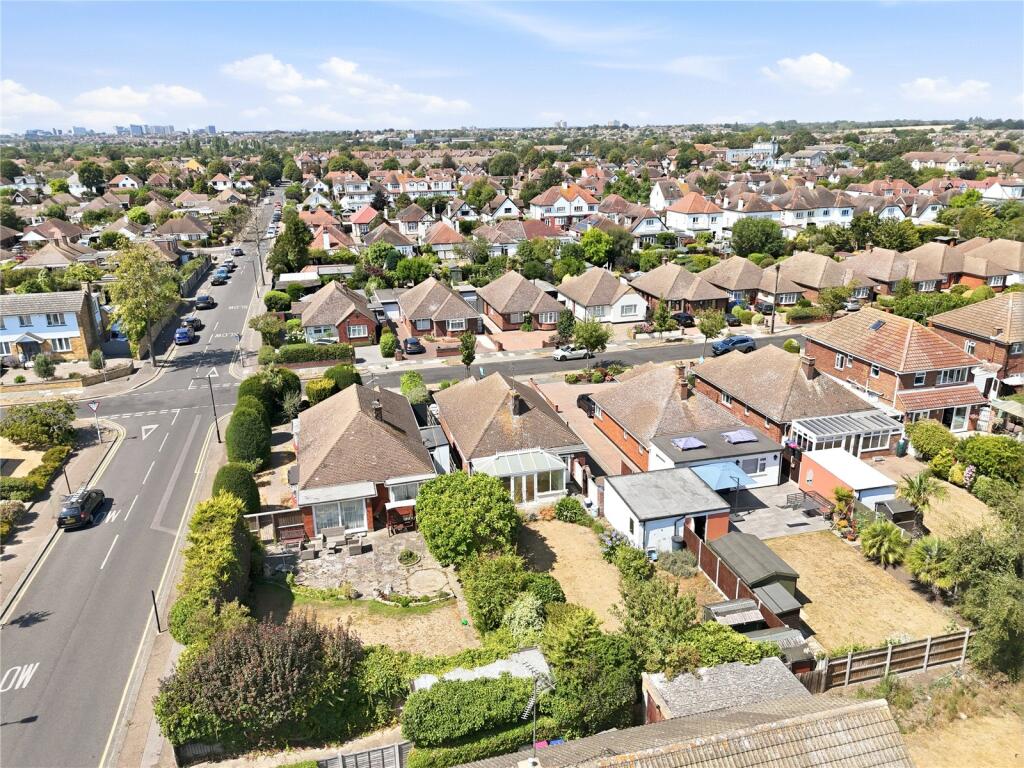 House in Southend-on-Sea - View 4
