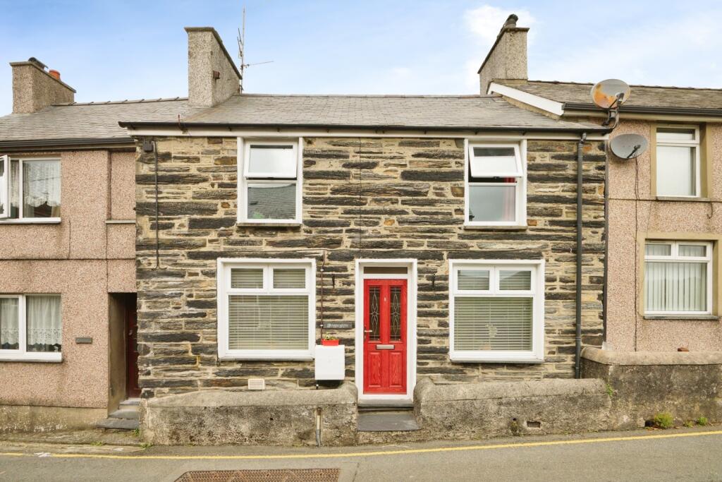 Main image of property: Penrhyndeudraeth, Gwynedd, LL48