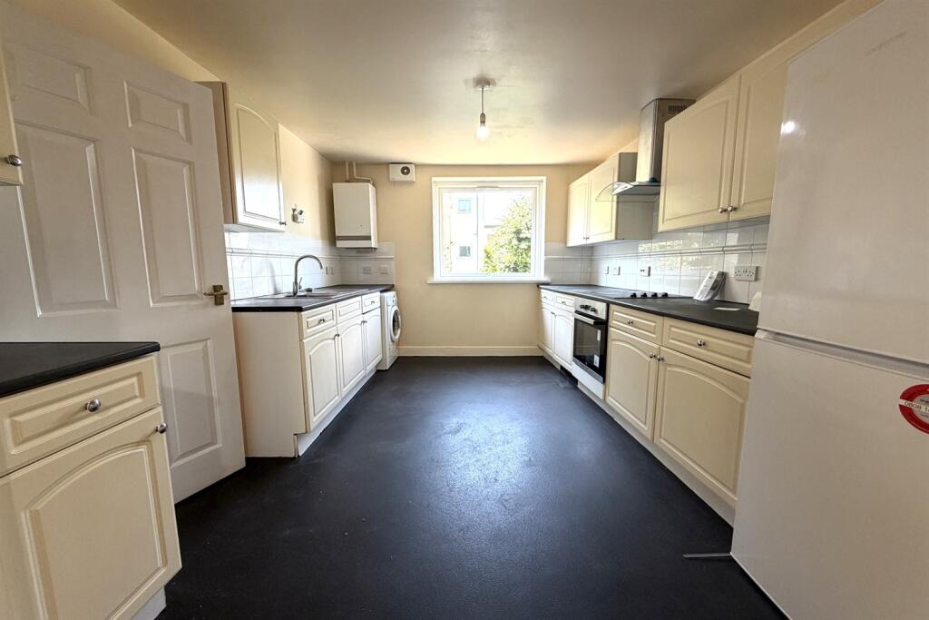 Apartment in London - More