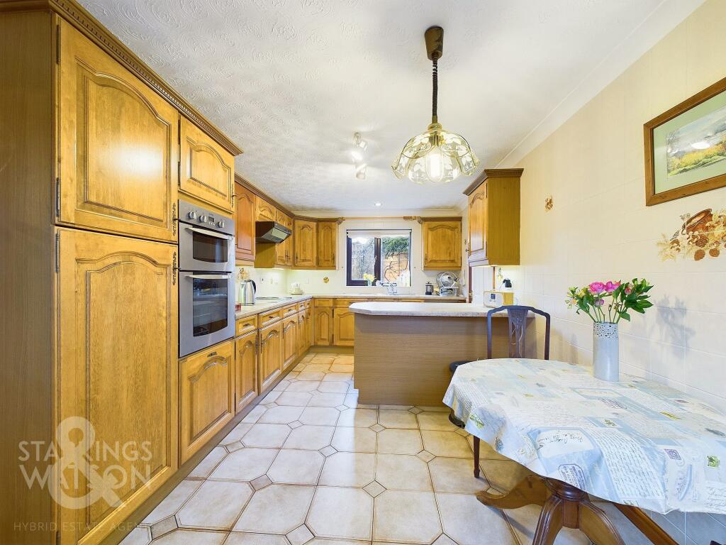Pond Lane, Drayton, Norwich photo 4