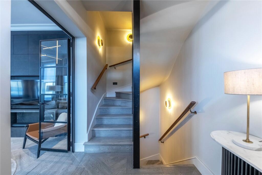 House in London - More