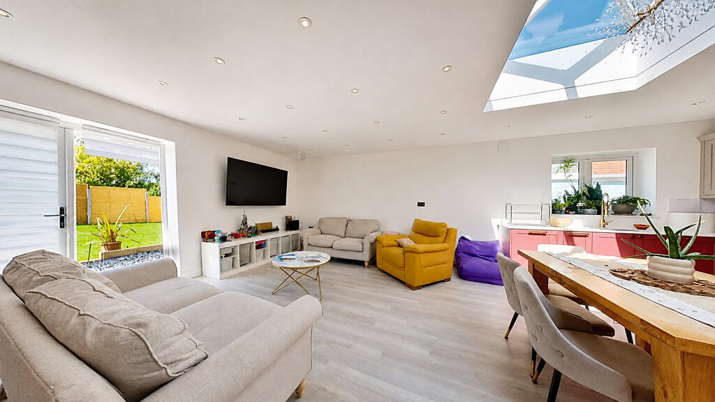 House in Canterbury - View 4