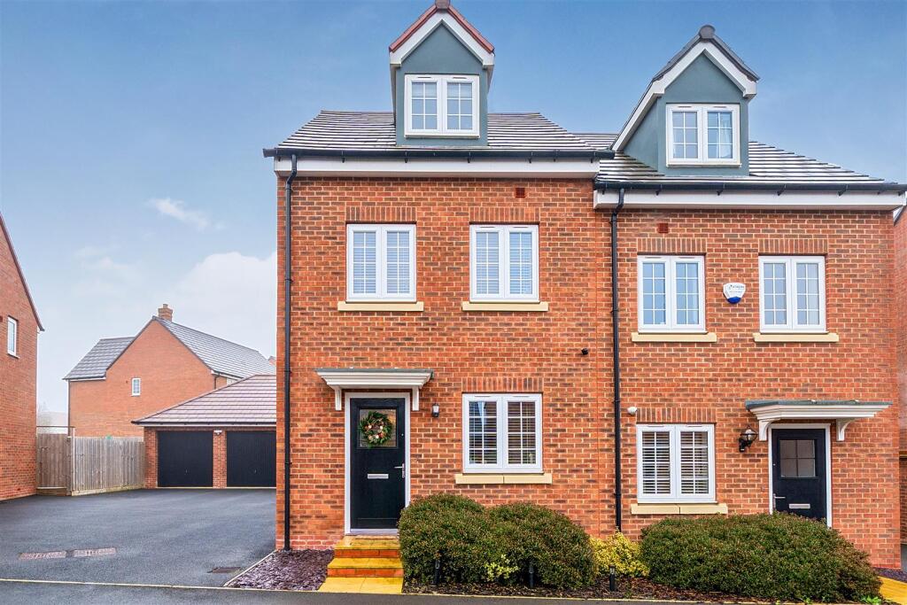 3-bed semi-detached on Trussell Way, Cawston, Rugby, CV22, £310,000