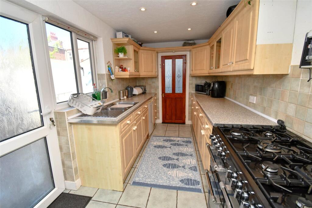 House in Wirral, Liverpool City Region - View 4