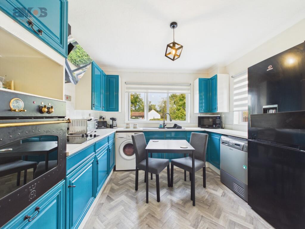 House in Southend-on-Sea - View 4