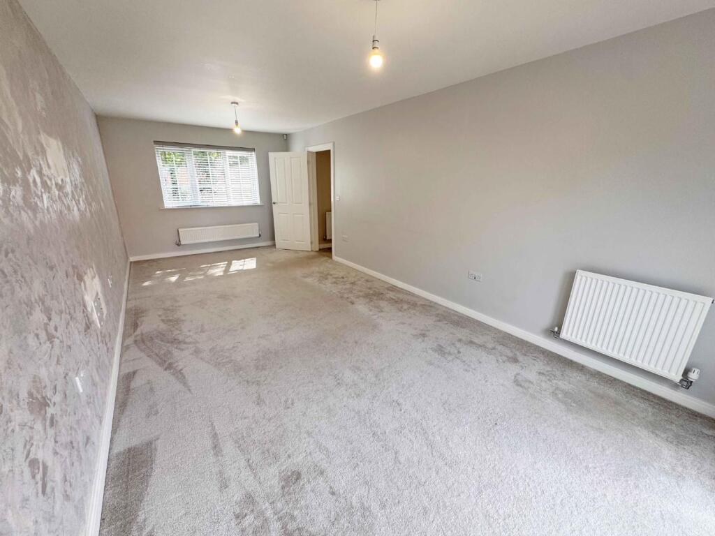 House in Rugby, Houlton, Hillmorton - More