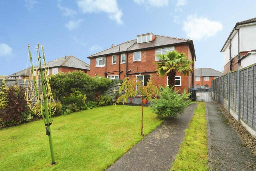 House in Harrogate - View 2