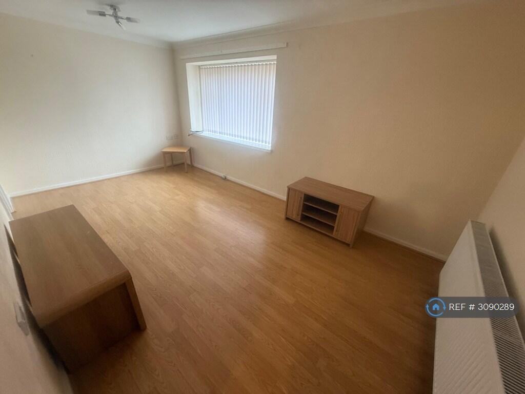 Apartment in Doncaster - View 3