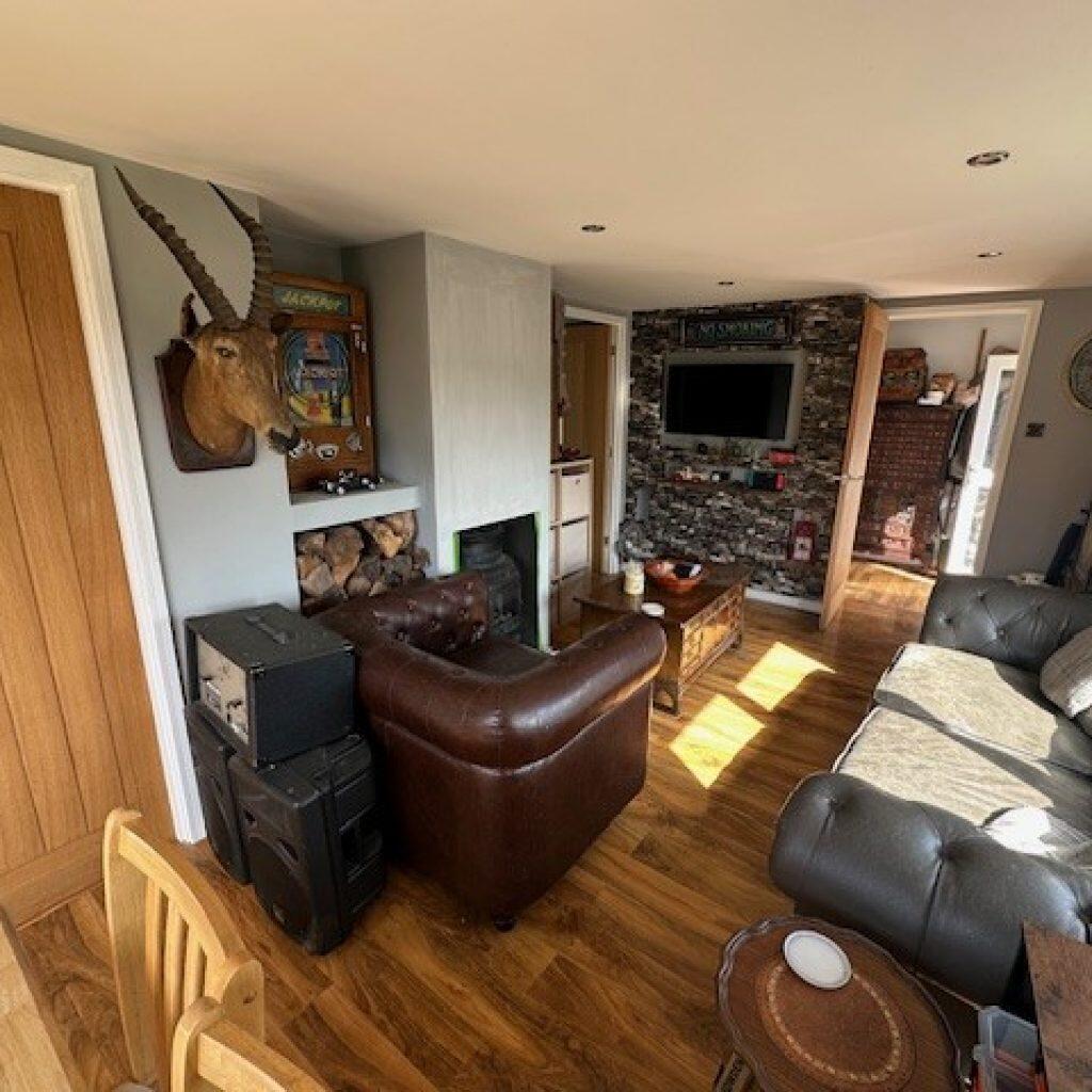 Laburnum Rise, Crookham Common, Thatcham - View 3
