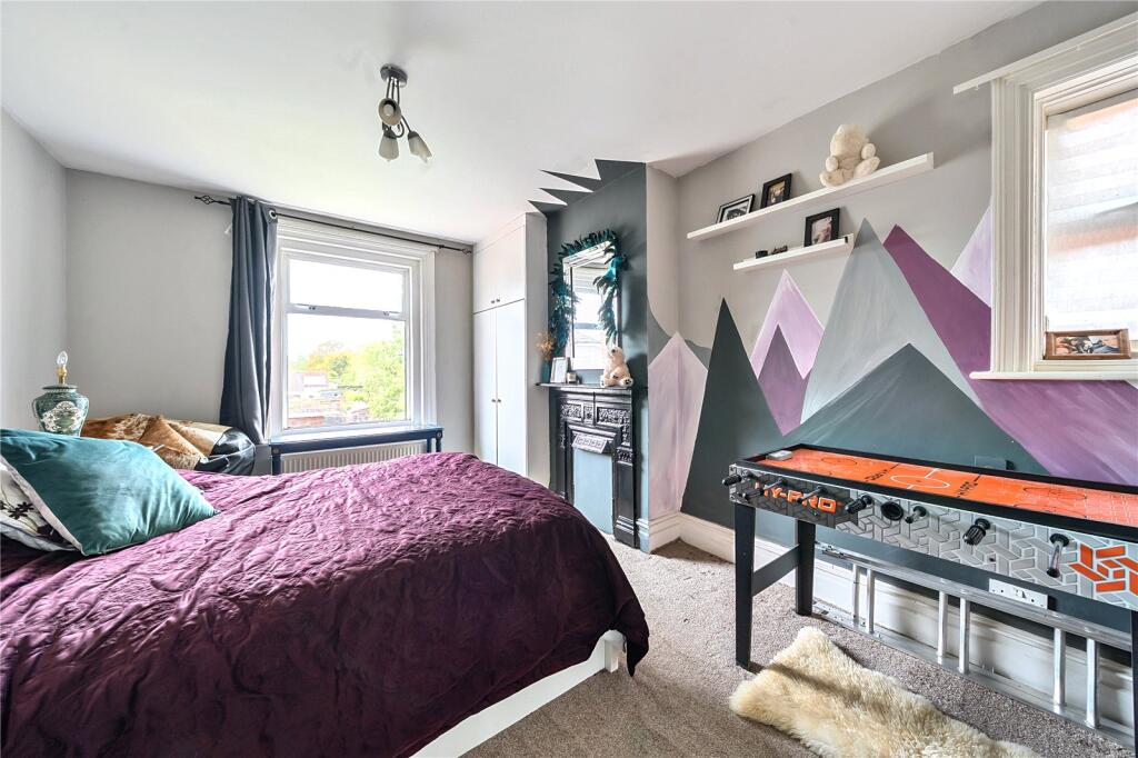 House in Guildford, Ash - View 5