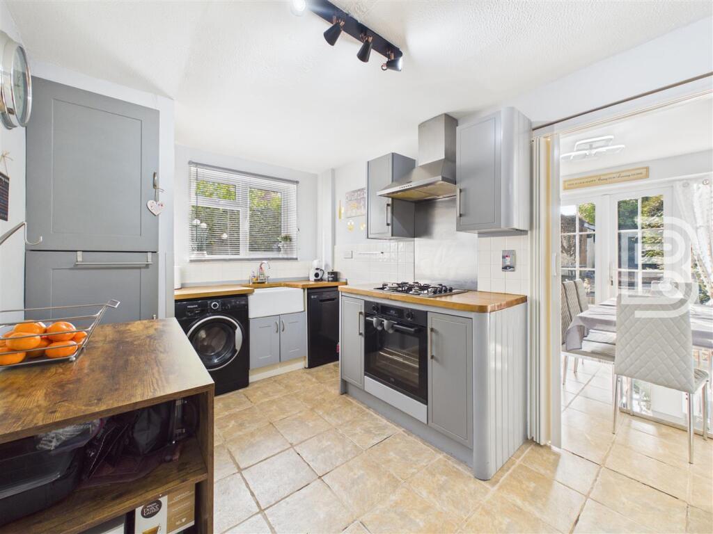 House in Rugby, Warwickshire - More