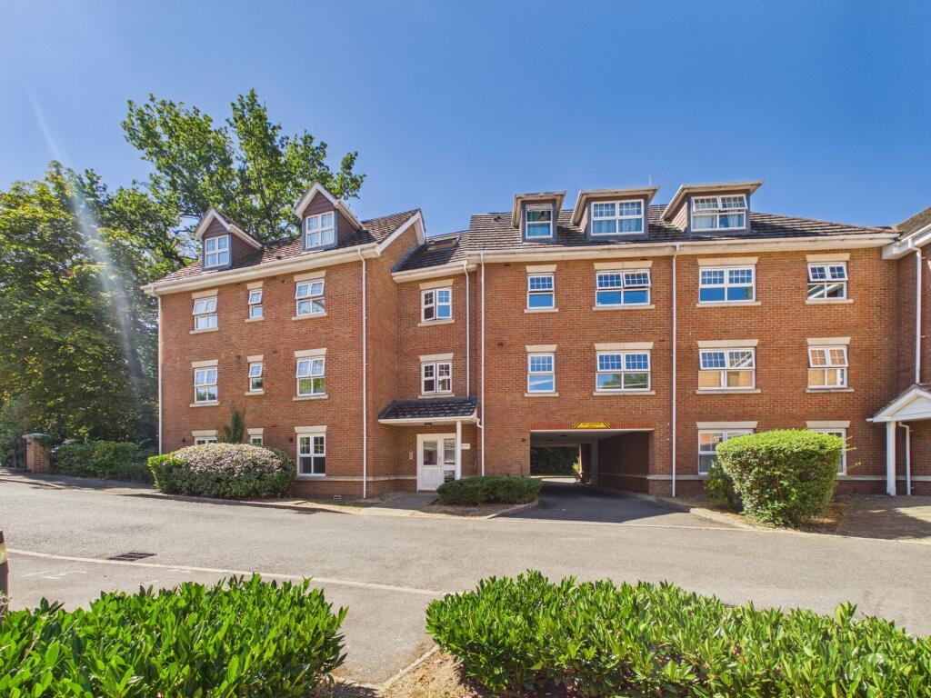 Main image of property: Worth Park Avenue, Jacobs Court, RH10