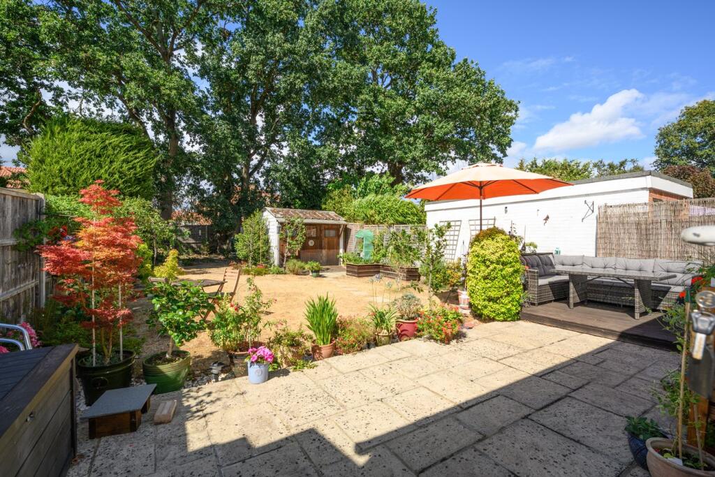 House in Walton-on-Thames, Surrey - View 4