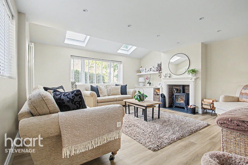 House in Stevenage, Pin Green - View 2