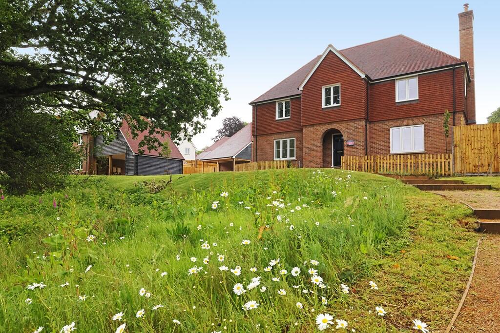 Main image of property: Scotland Lane,
Haslemere,
GU27 3FN