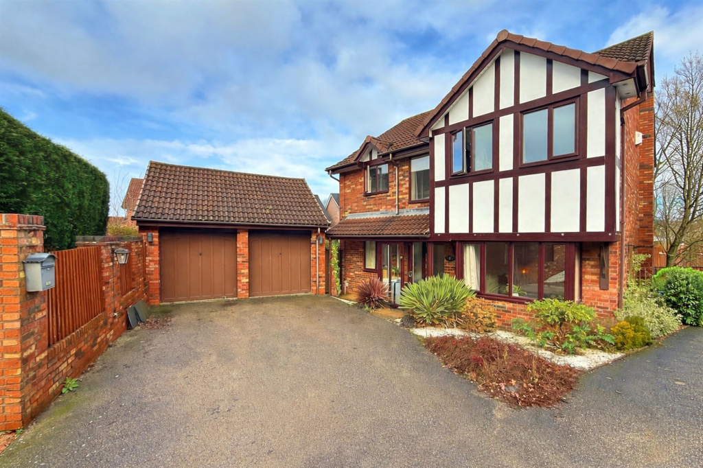 Main image of property: Schoolacre Rise, Sutton Coldfield, B74
