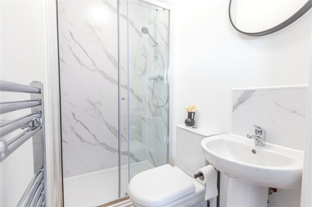 6 bedroom terraced house for rent
