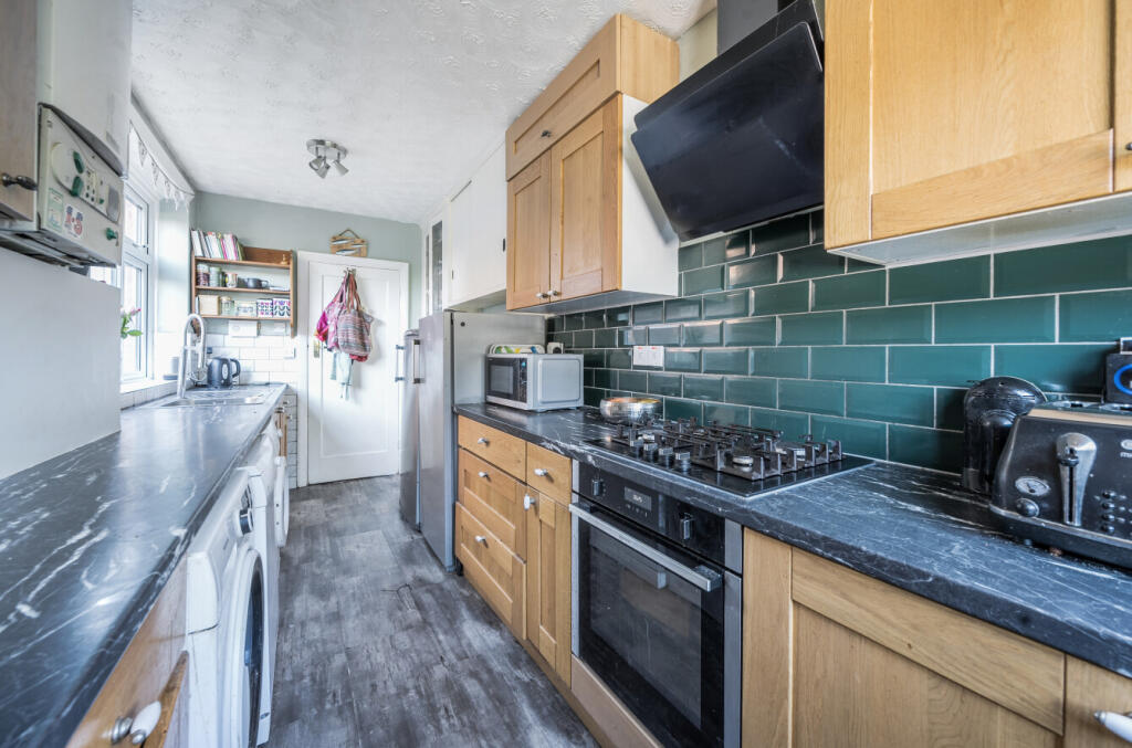 Canesworde Road, Dunstable, Bedfordshire photo 3