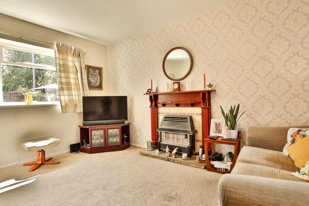 House in Worcester - View 5