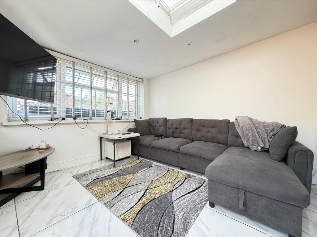 Main image of property: Carfax Road, Hayes, Hillingdon