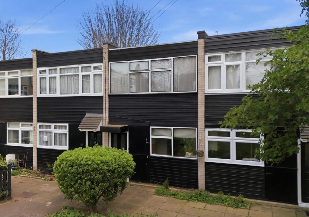 Main image of property: Carlton Terrace, Nightingale Lane, Wanstead