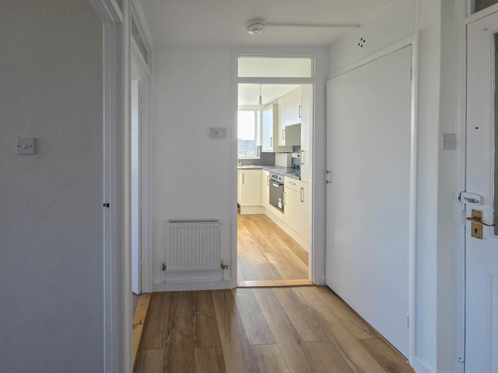Apartment in Canterbury, Kent - View 4