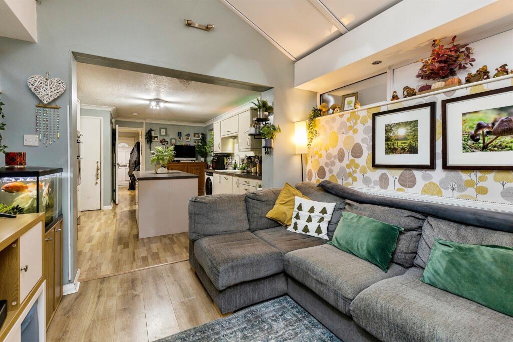 House in Horsham, North Horsham - View 4