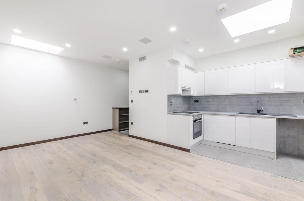 Frognal, Hampstead, London, NW3 photo 2