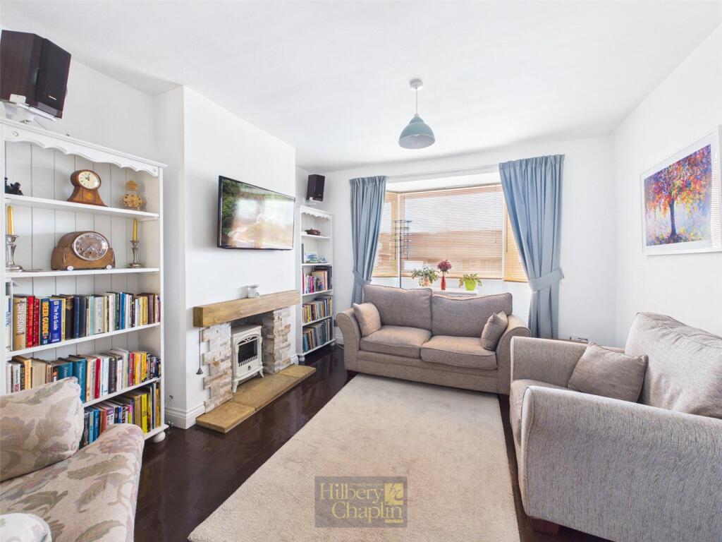 High Road, Laindon, Basildon, Essex, SS15 photo 4