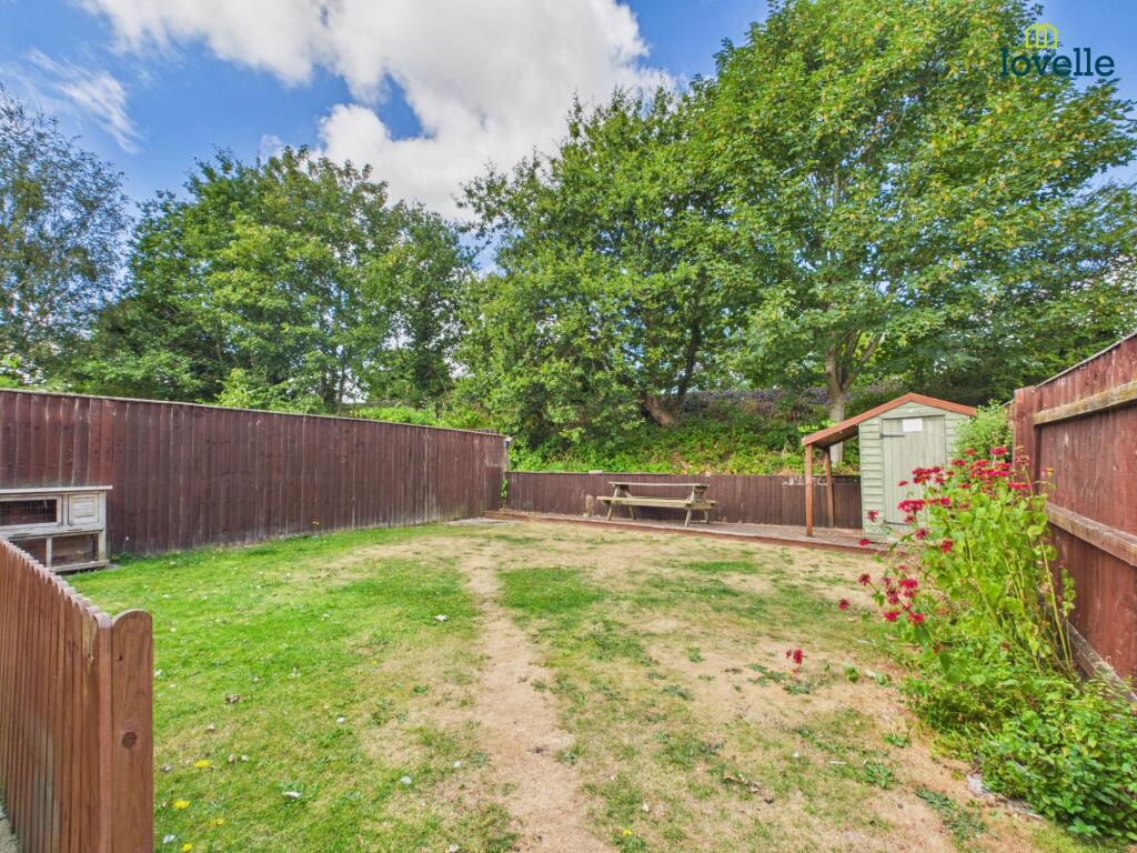 Lancaster Drive, Market Rasen, LN8 photo 2