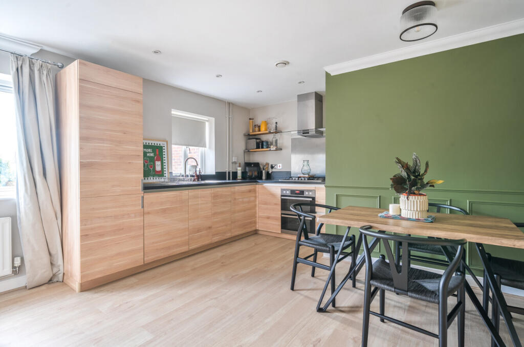 Apartment in Arun, Rustington - View 5