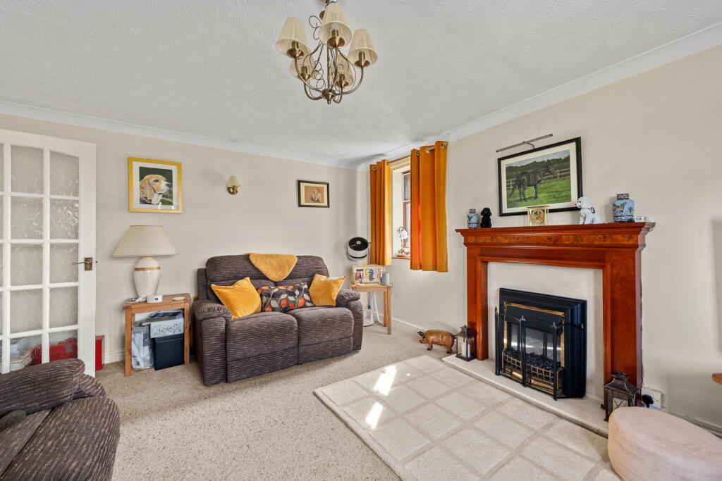 House in South Kesteven, Barkston - View 6
